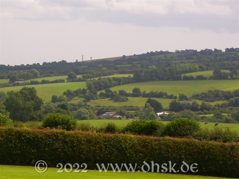 Blick_von_Newgrange_ins_Boyne-Valley_2.jpg