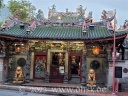 Ein chinesischer Tempel in der Nachbarschaft des Hotels