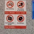 Verboten: Rauchen, Essen, Trinken, entzündbare Stoffe und Durians :)