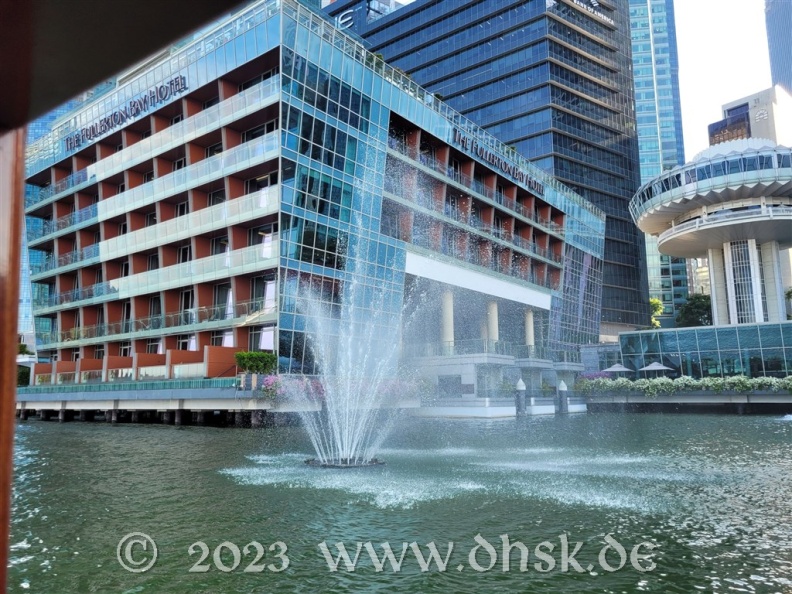 Singapore_River_Boat_Tour_12.jpg