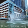 Ein Springbrunnen mitten im Singapore River
