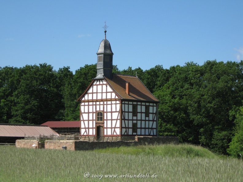 Hier ist eine Kirche, die original getreu wieder aufgebaut wurde